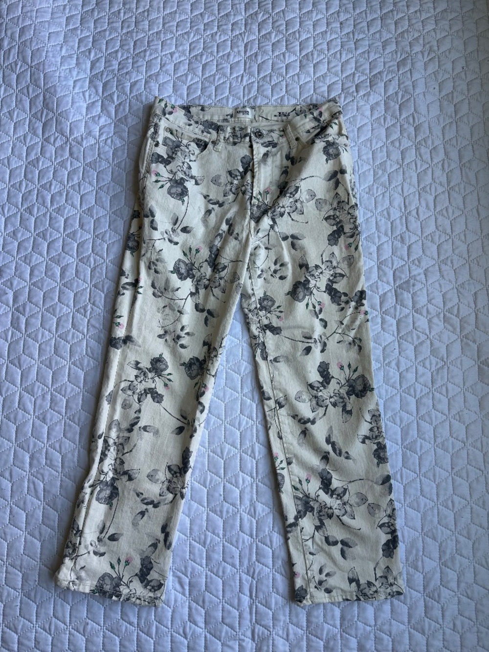 Kensie Size 8/29 Floral Pants